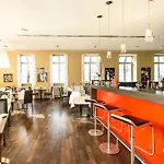 Arthotel فندق