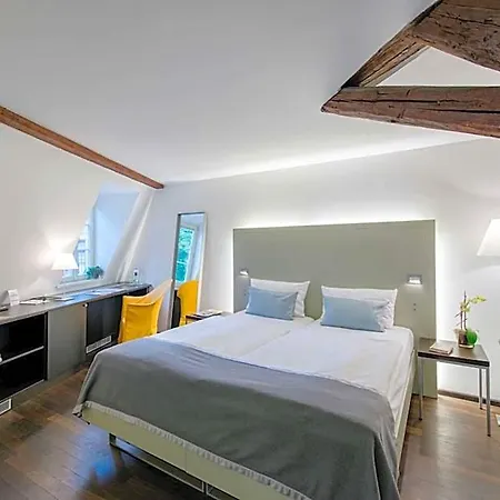 Отель Arthotel 4*