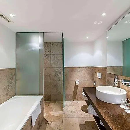 Arthotel Отель 4*